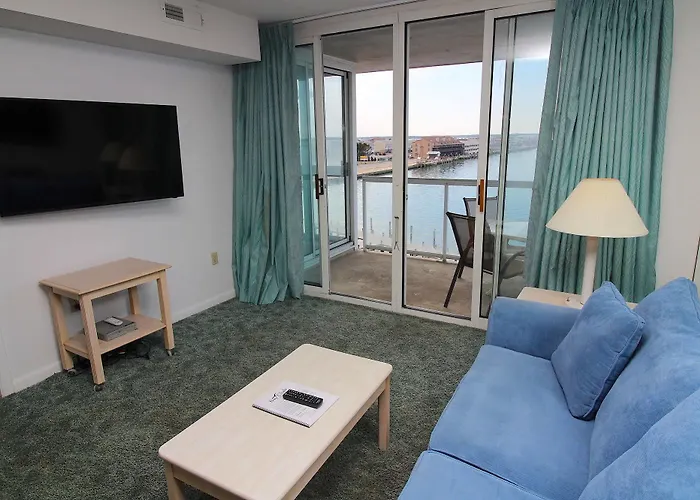 Bay Club By Kees Vacations Aparthotel