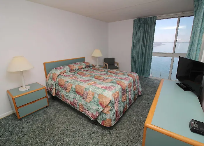 Aparthotel Bay Club By Kees Vacations